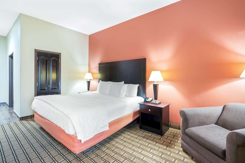 La Quinta Inn & Suites by Wyndham McAlester 15/45