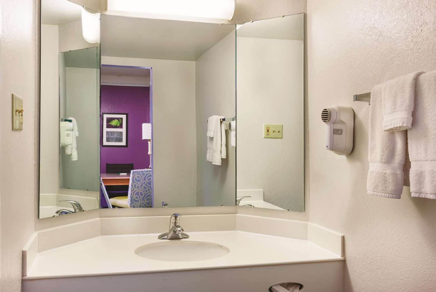 Travelodge by Wyndham Houston Cy-Fair 55/55