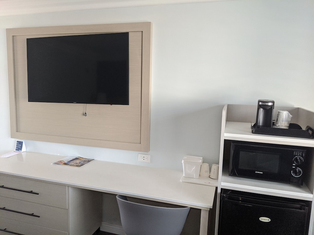 Ramada Limited Redondo Beach 31/45