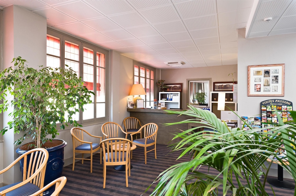 Kyriad Orange Centre 35/69