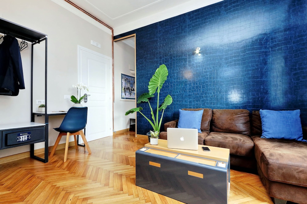 VICO ROOMS AND TERRACE 48/73
