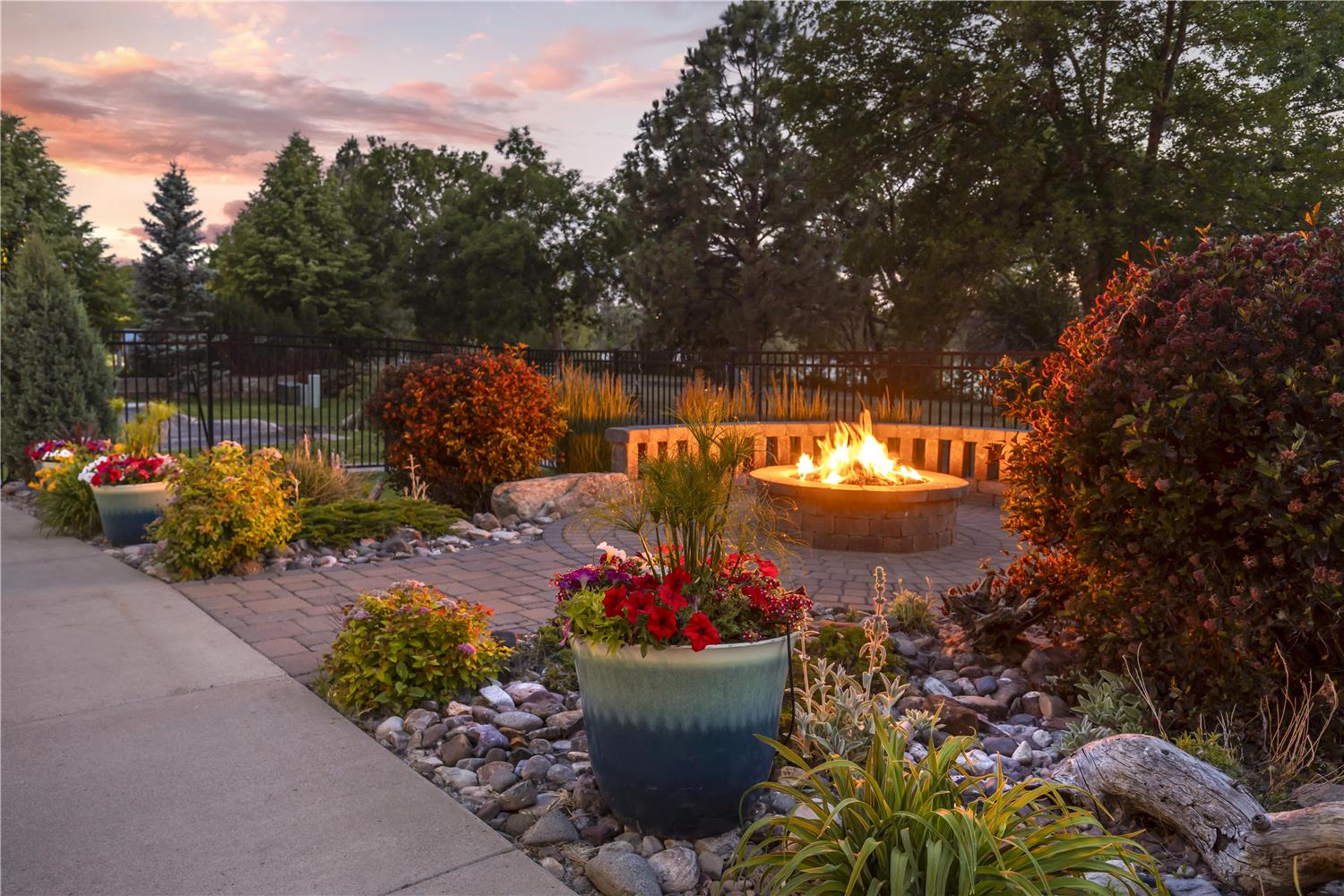 Best Western Plus Riverfront Hotel And Suites 37/37