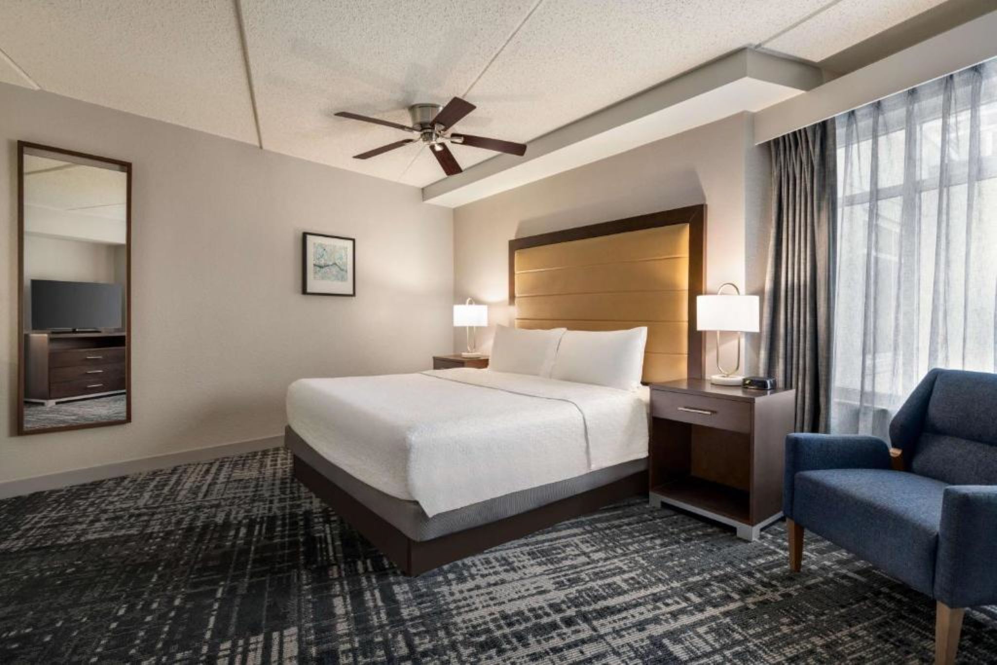 1 BEDROOM, SUITE, KING BED, LARGE