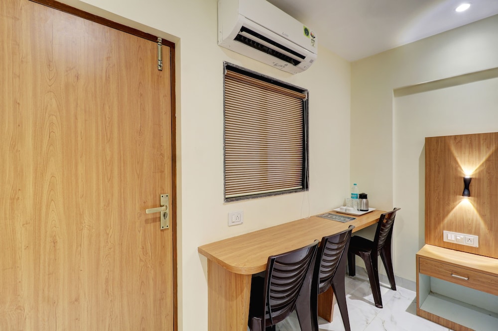 Hotel Kurla Residency 32/32