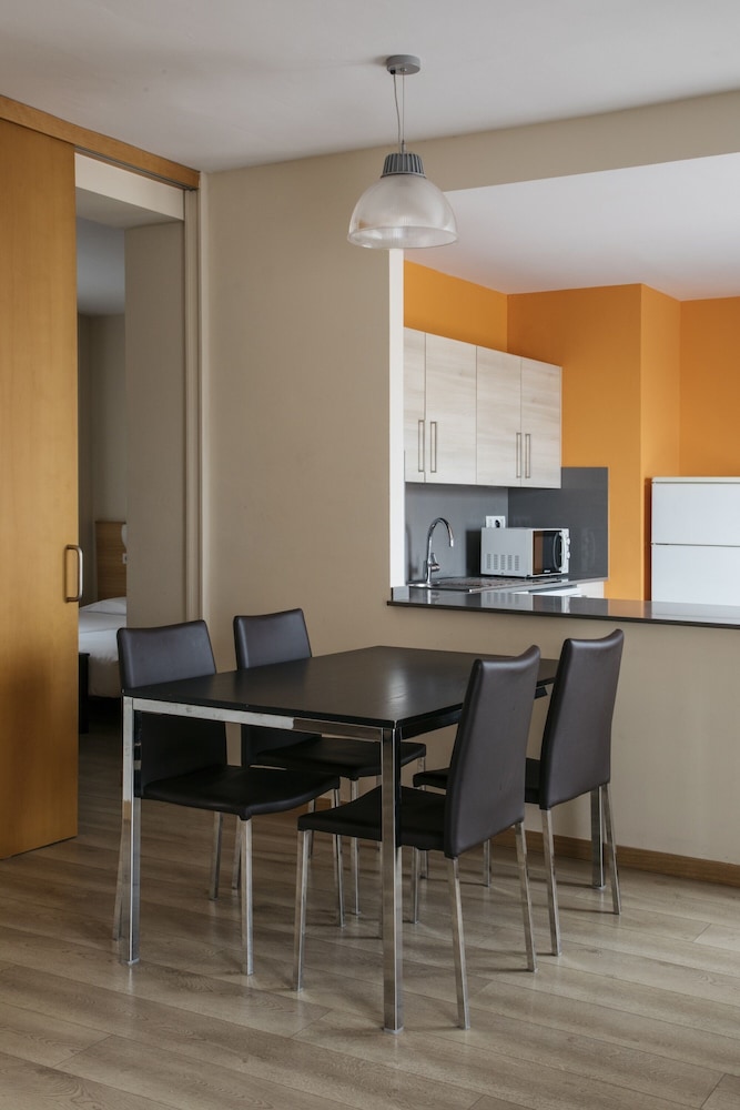 Villarroel Barcelona Apartment 28/35