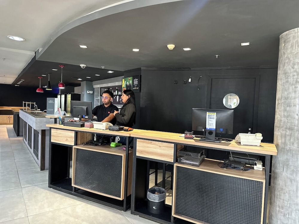 Ibis Joao Pessoa 8/55