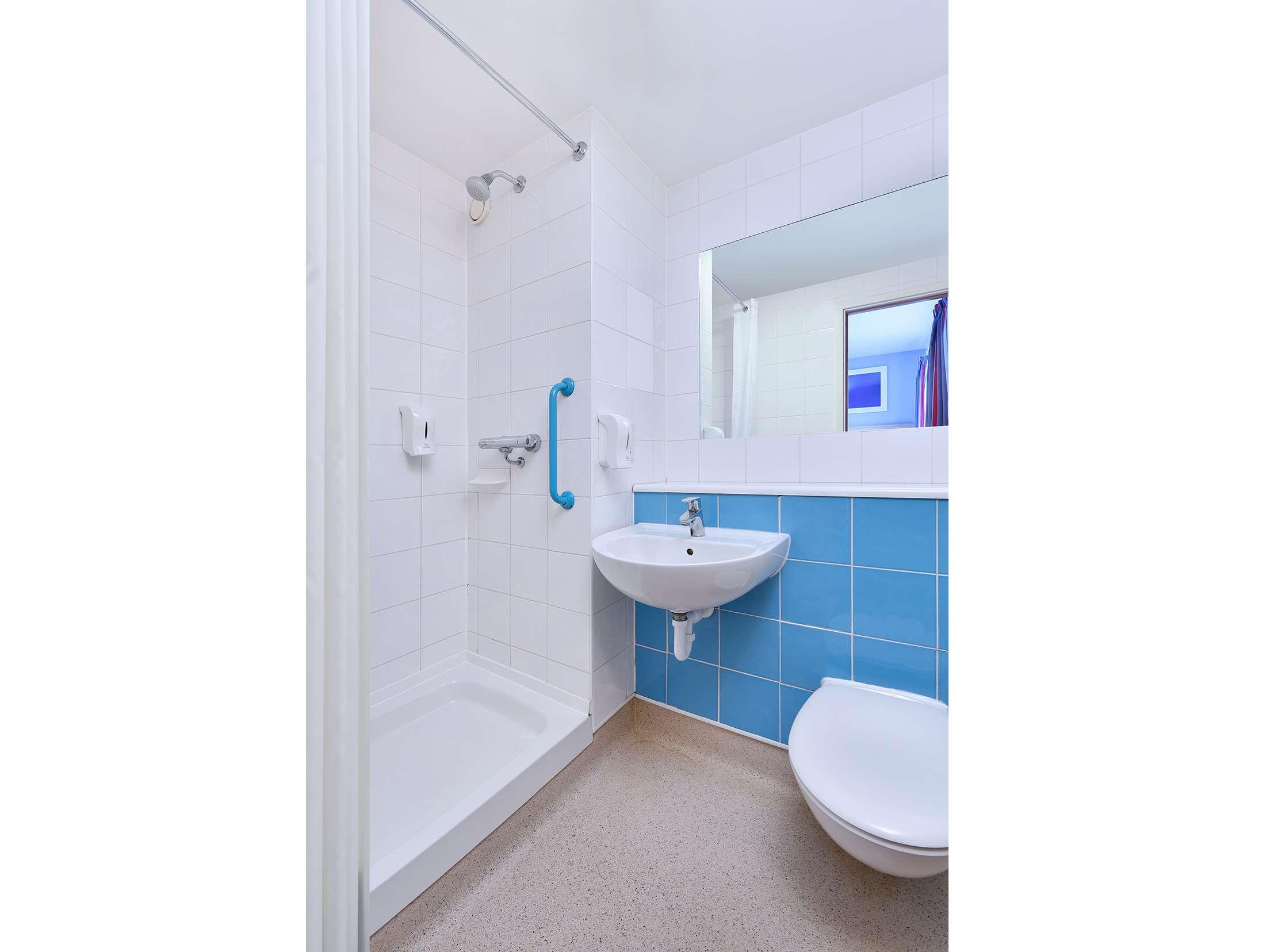 Travelodge Camberley 18/18