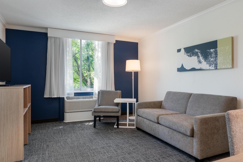 Best Western Watertown Fort Drum 40/55