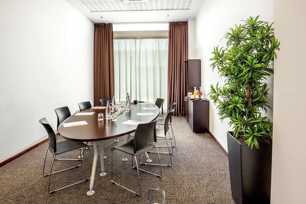 DOUBLETREE BY HILTON MILAN 58/83
