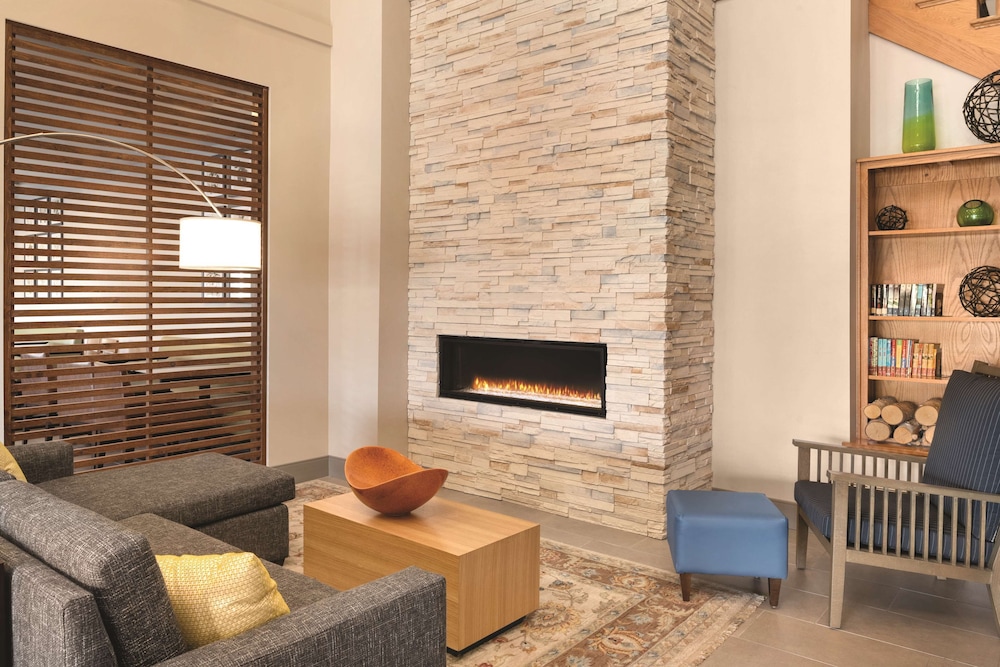 Country Inn & Suites by Radisson, Galena, IL 45/67