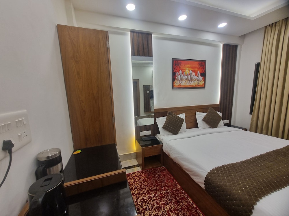 Muskan Hotel 19/48