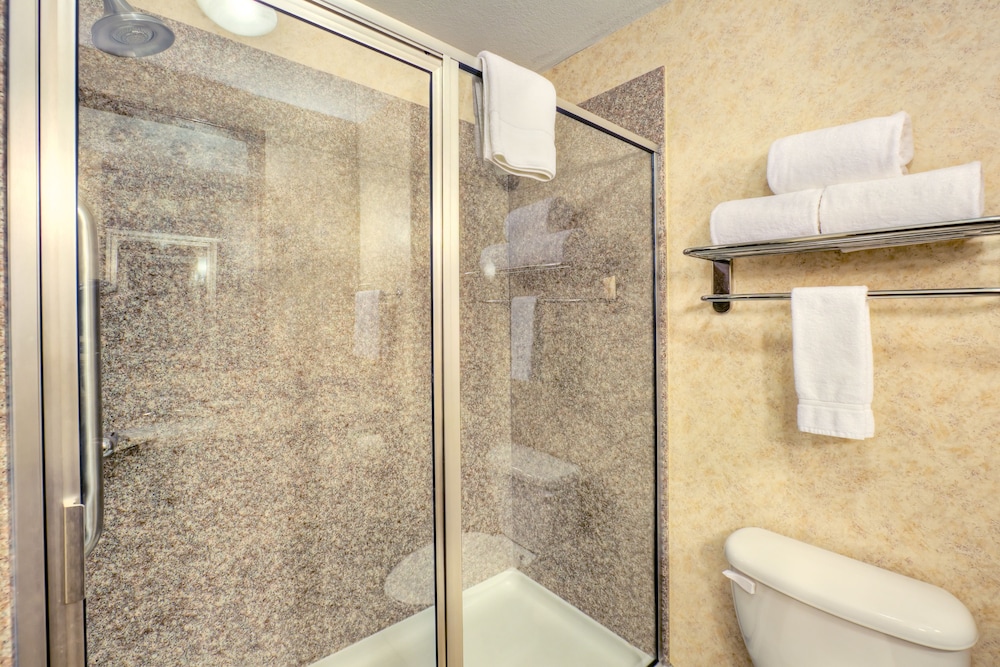 جناح بسرير كينج مع أريكة، Holiday Inn Express And Suites Granbury 4/4