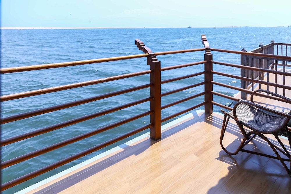 Poovar Island Resort 42/46
