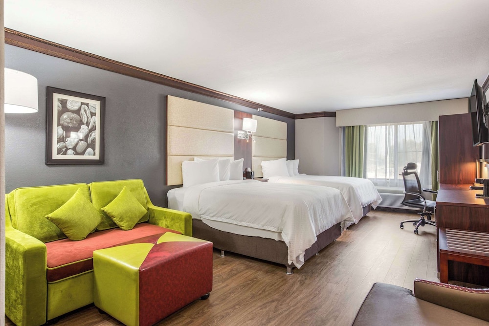 Upgrade, Suite, 2 Queen Beds 7/10