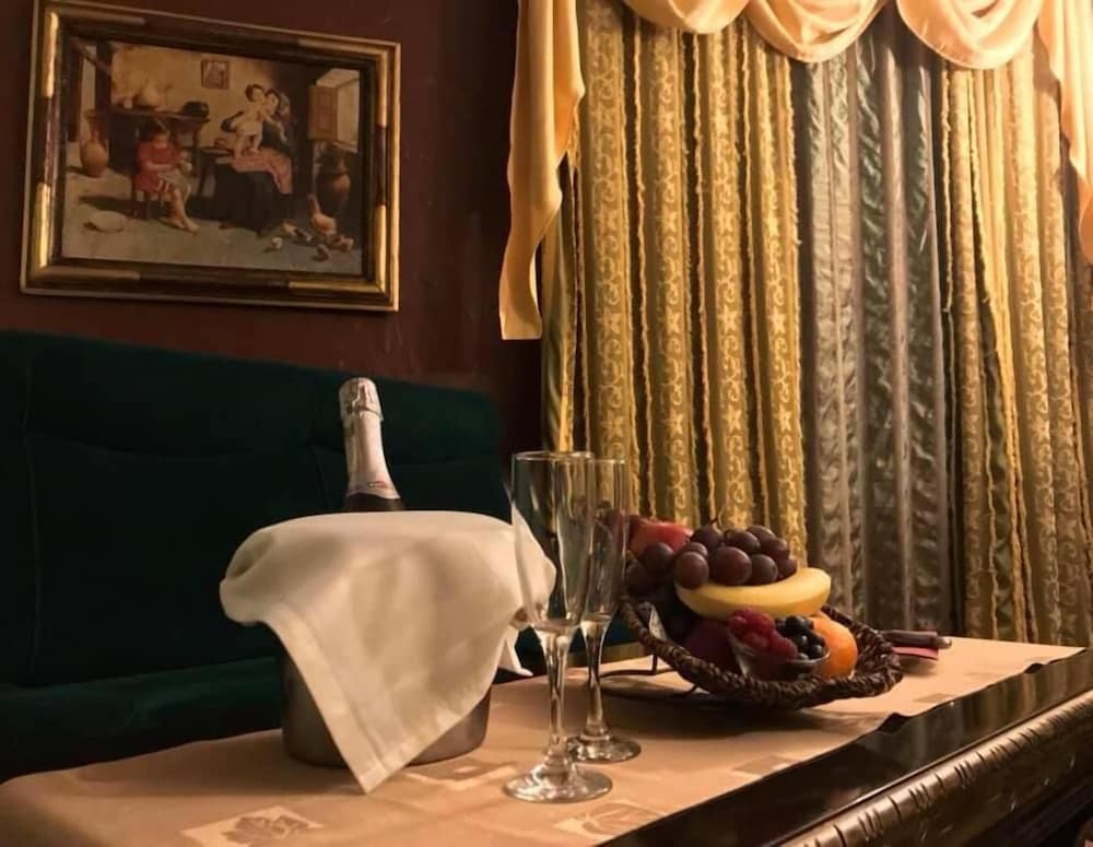 Ambassador Hotel 23/50