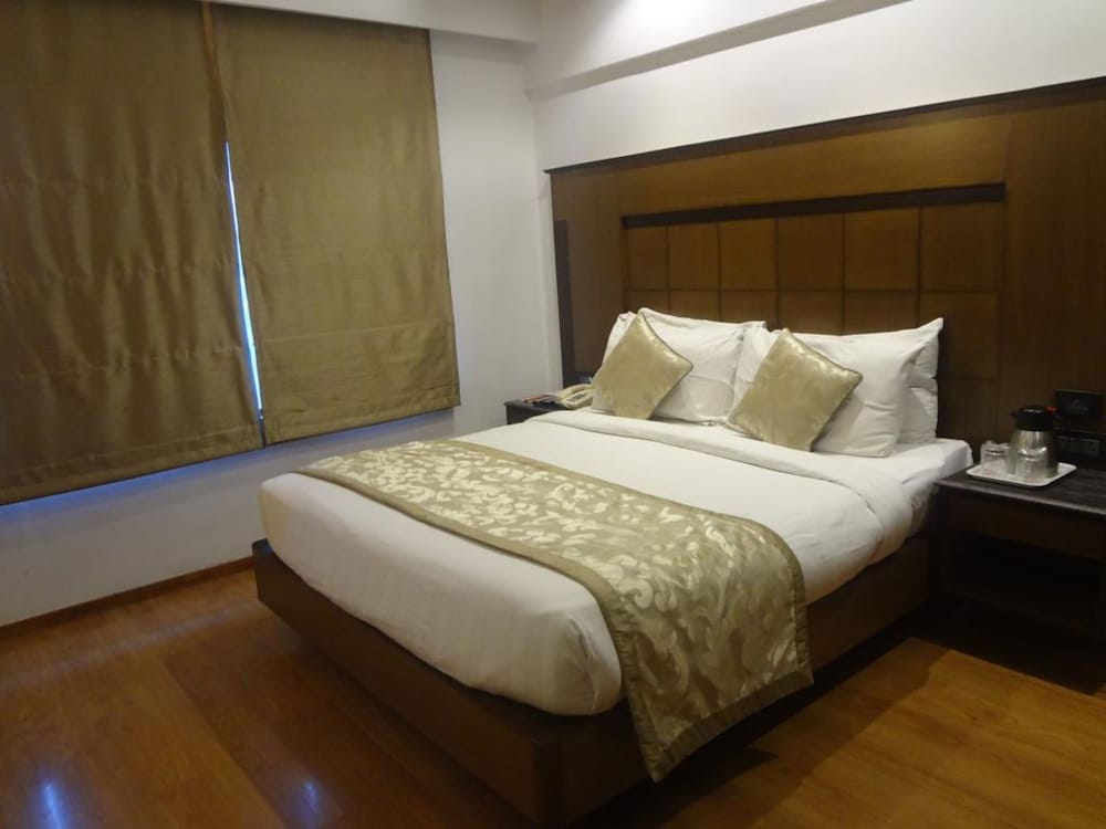 Hotel Midtown Pritam 6/58