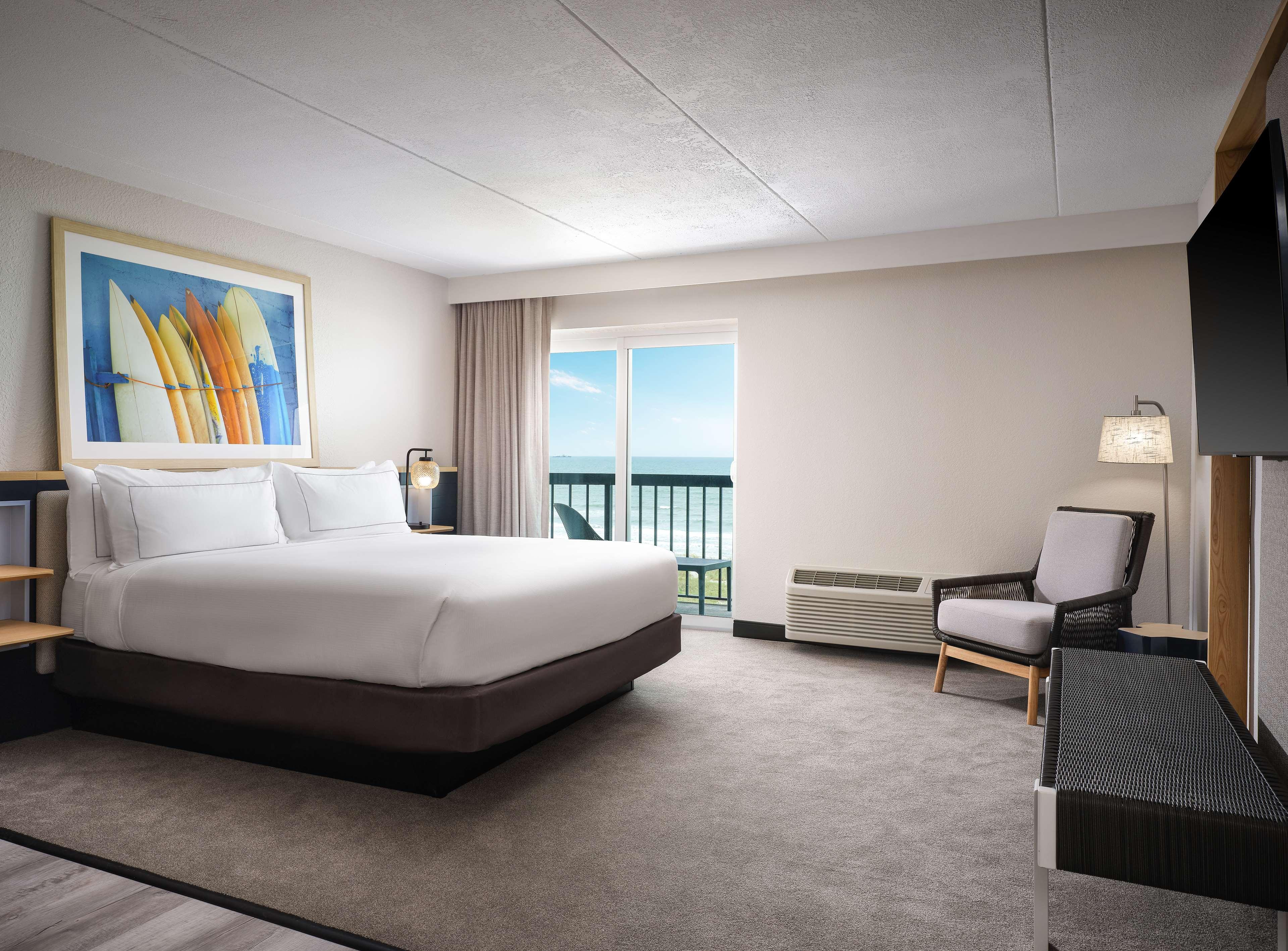 2 Rooms, Suite, King Bed, Ocean Front, Balcony