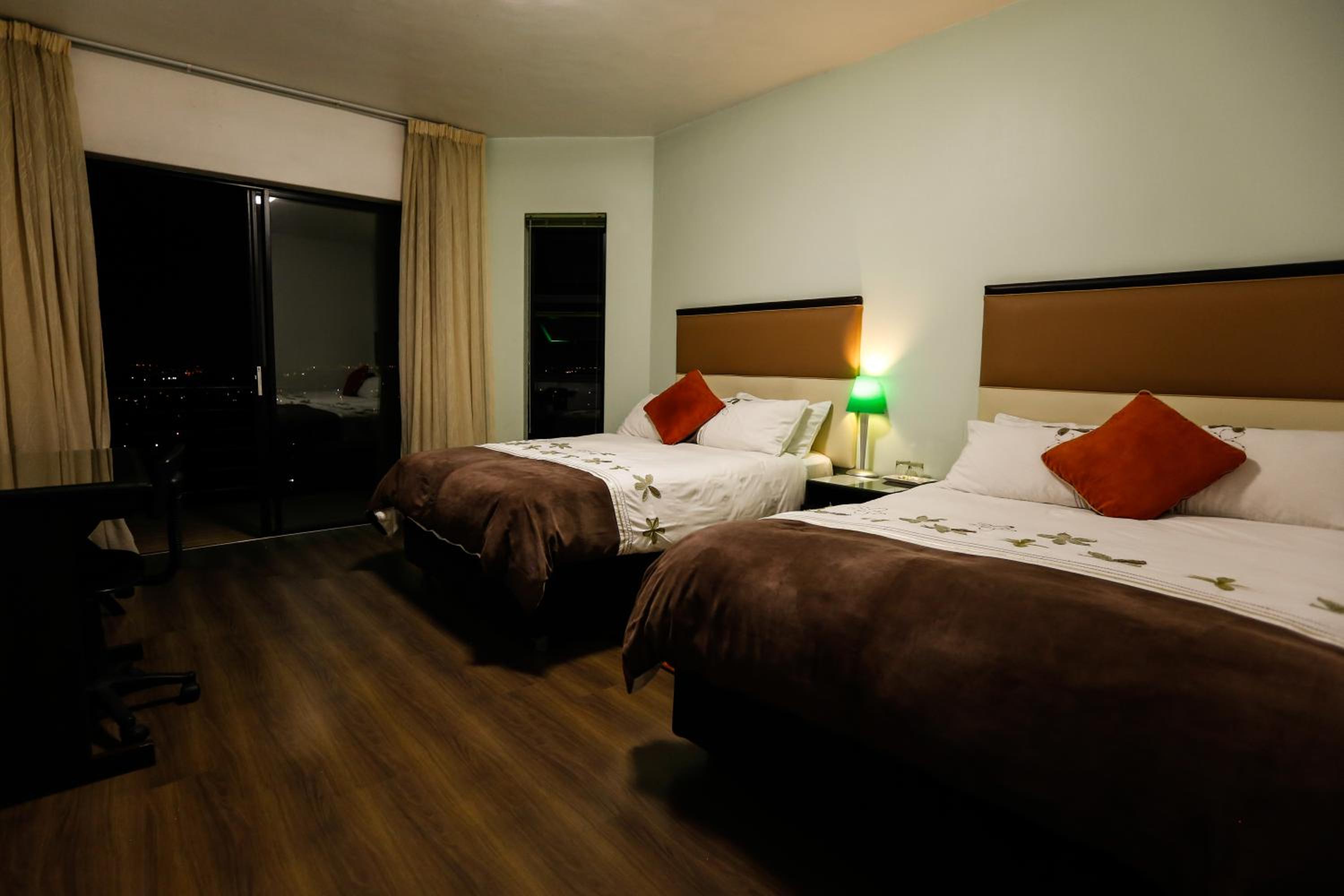 Grand View B&B 10/71