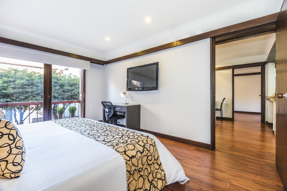 TRAVELERS APARTAMENTOS Y SUITES CONDOMINIOPLENITUD 10/67