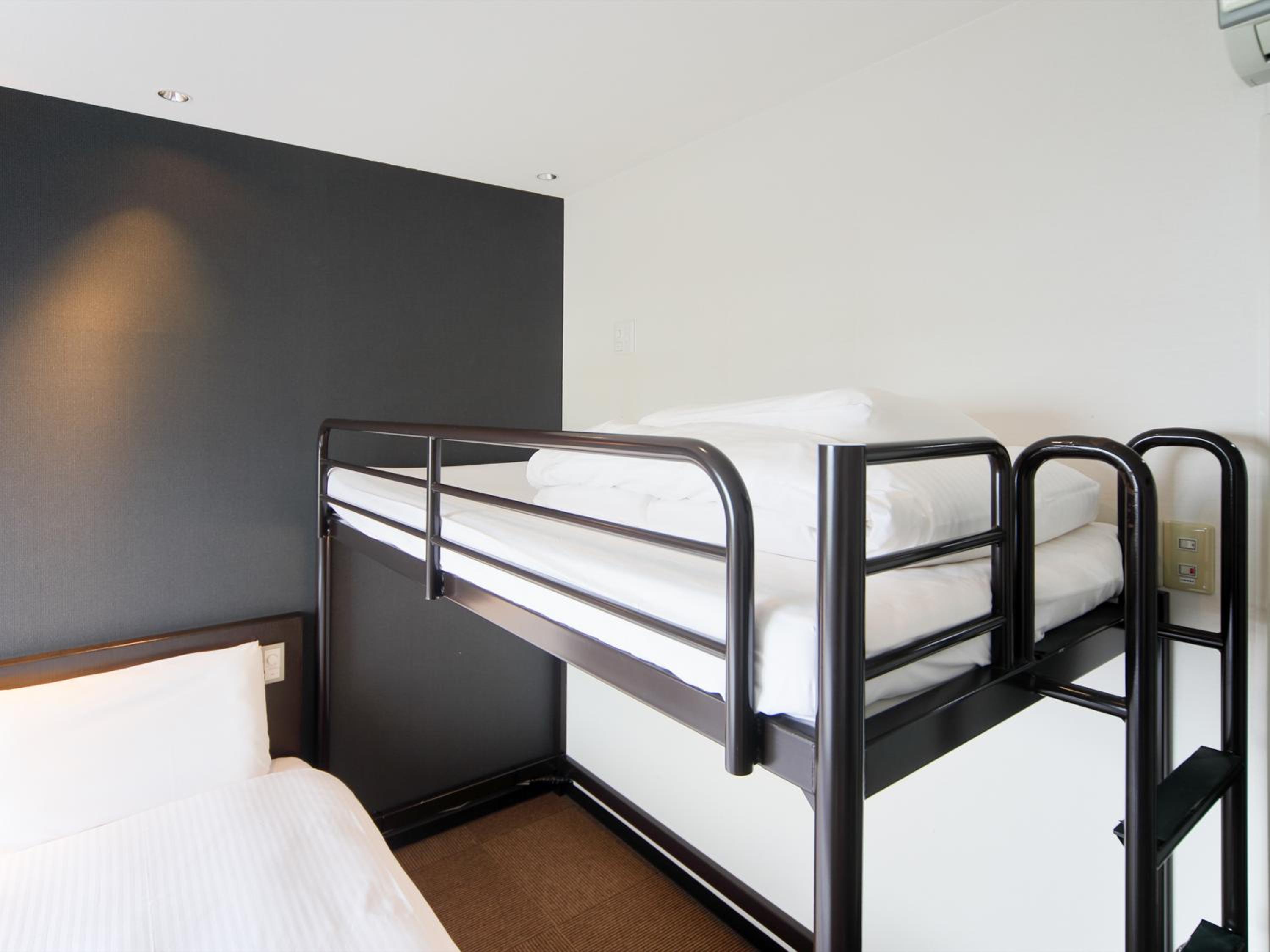 Room, 3 Beds, Loft Bed، Comfort Inn Kagoshima Taniyama 2/4