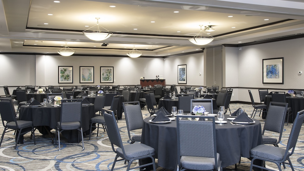 Holiday Inn Indianapolis Airport 48/66