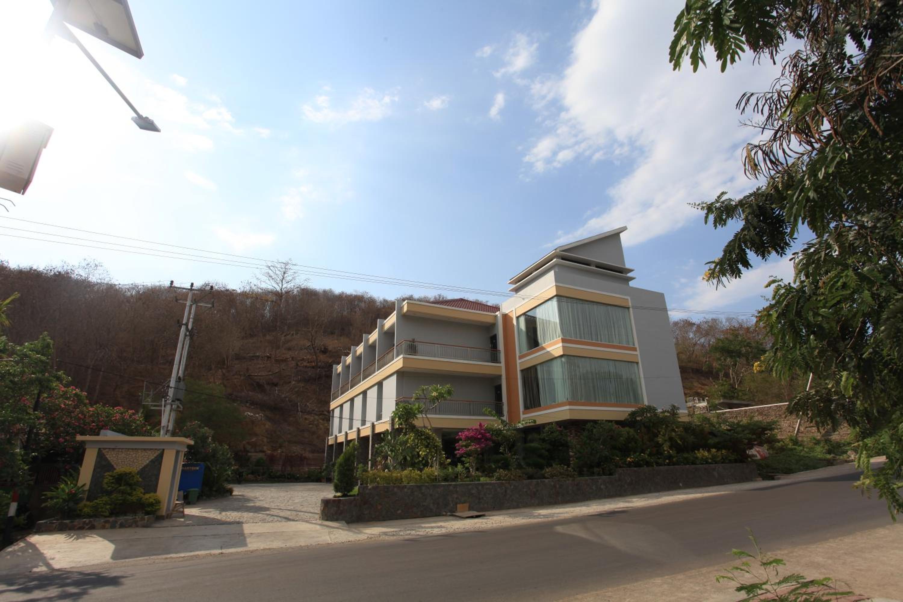 Kalton Hotel Labuan Bajo 43/55