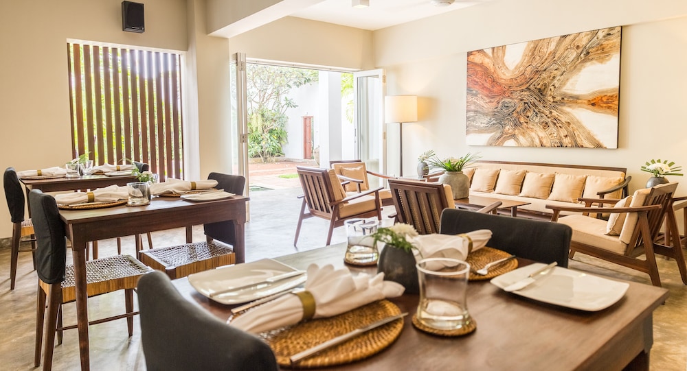 Taru Villas-Lake Lodge 48/49