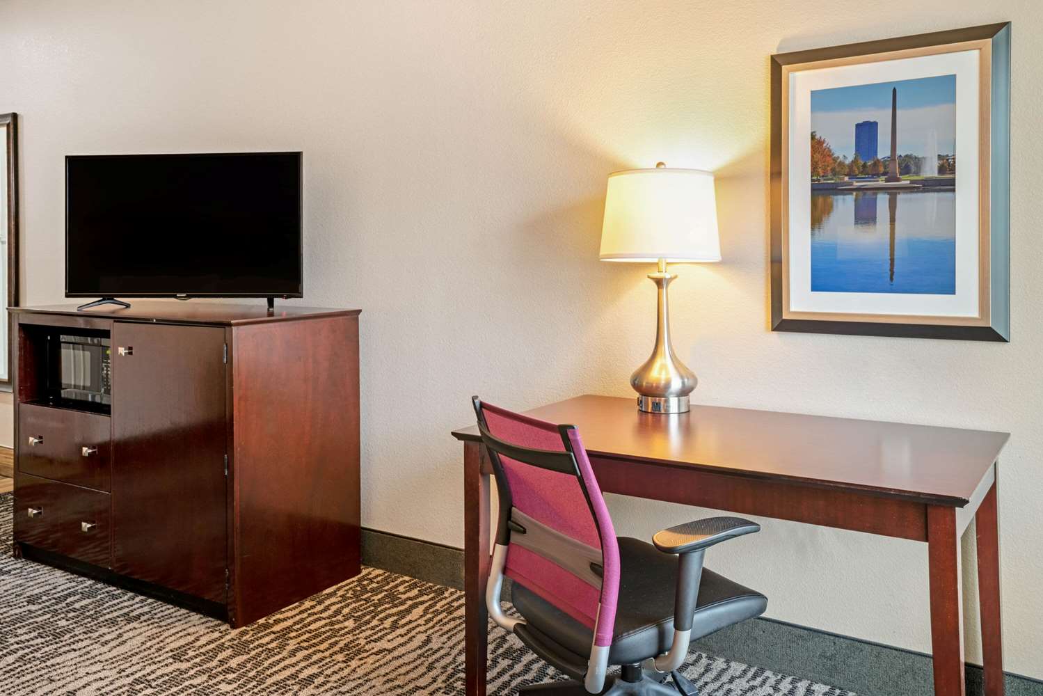 La Quinta Inn & Suites by Wyndham Houston - Magnolia 41/48
