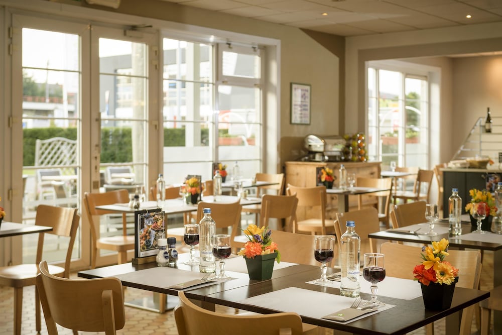 restaurant-cafeteria