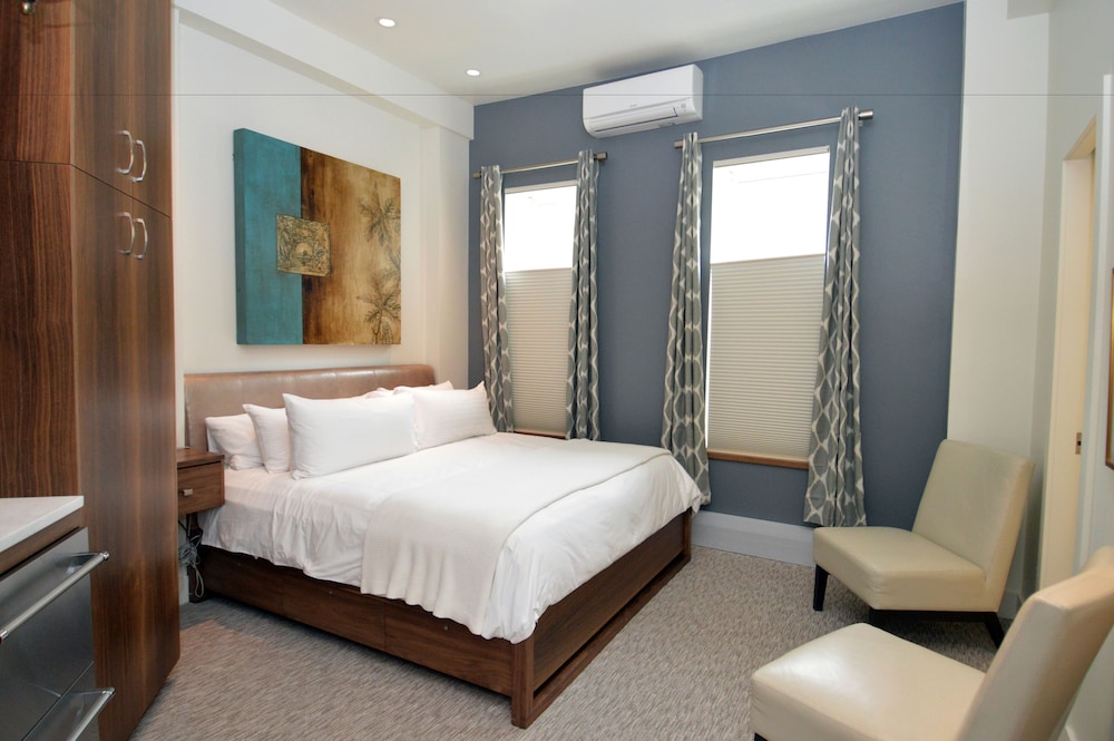 Independence Square Lodge By Frias 24/78