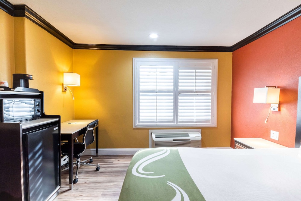Quality Inn & Suites Sacramento 26/46