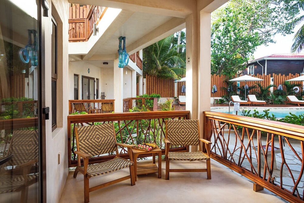 Kalimera Beach Hotel 37/48