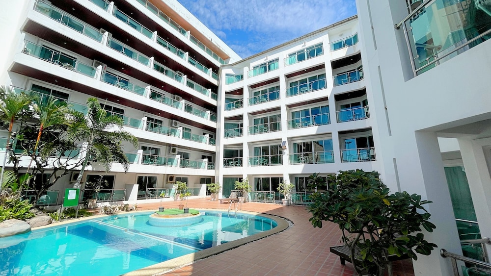 Dragon Beach Resort 5/55