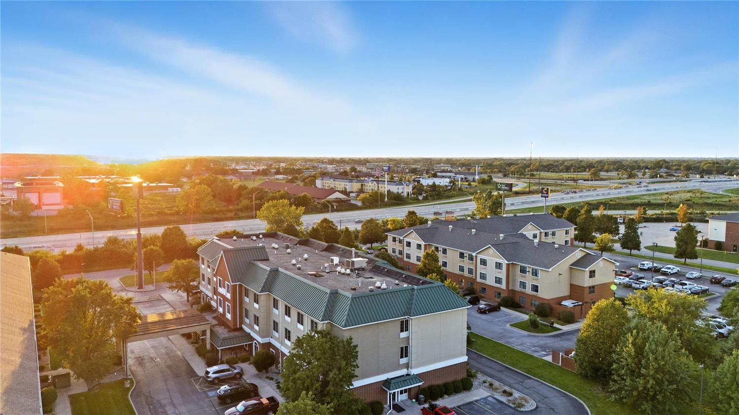 Country Inn & Suites by Radisson, Merrillville IN 33/35