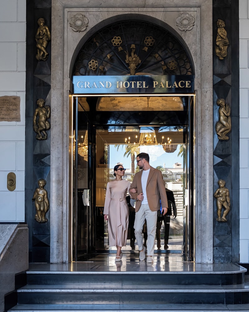Grand Hotel Palace Rome 6/90