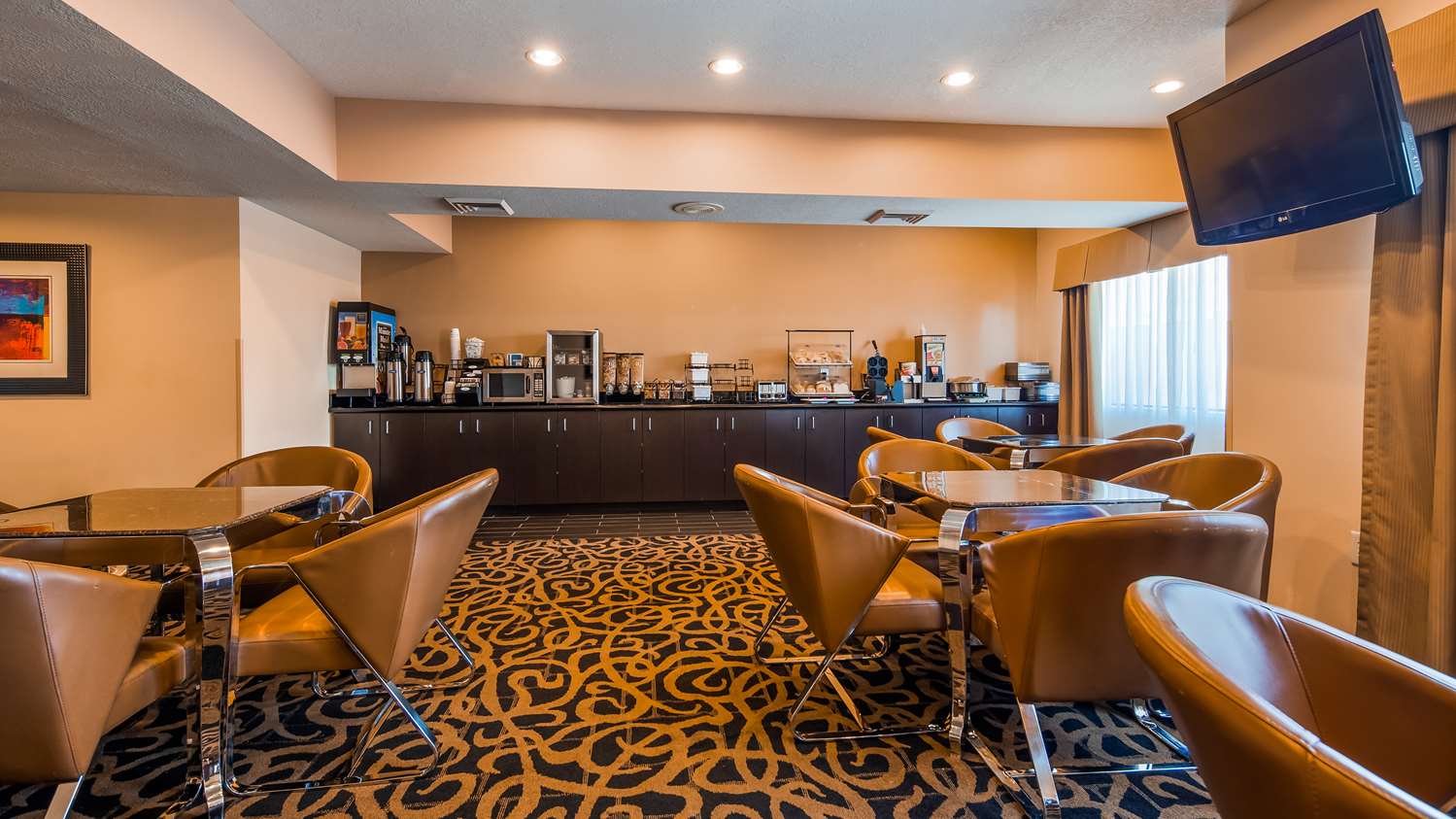 Best Western Plus Wendover Inn 15/18