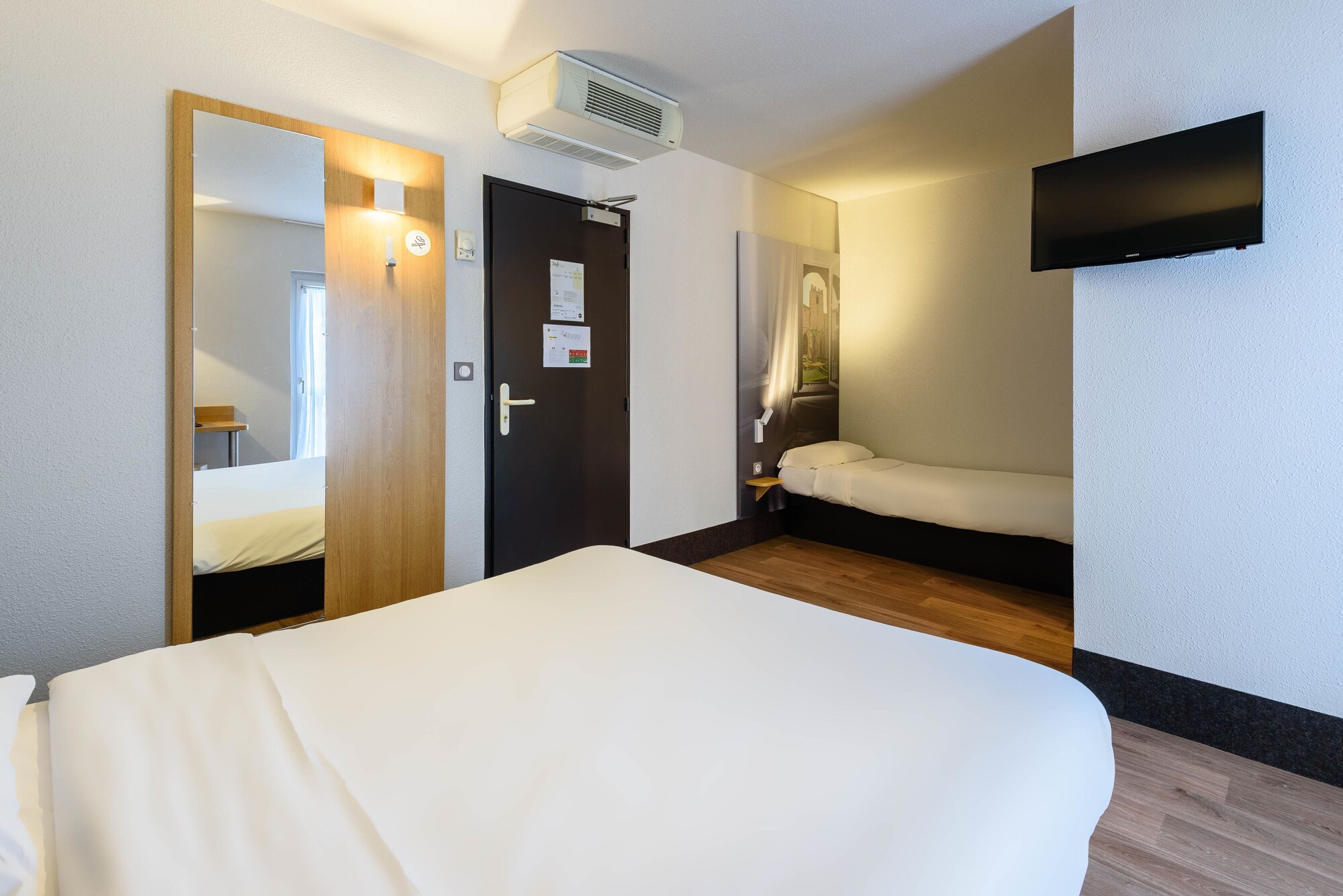 ROOM, DOUBLE BED, ACCESSIBLE