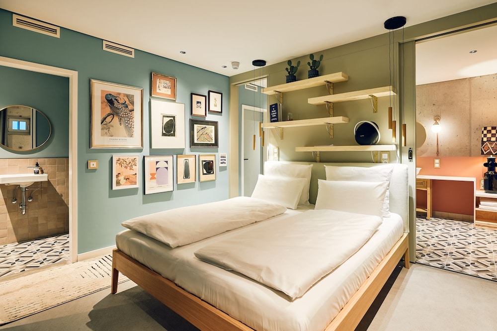 DESIGN, SUITE