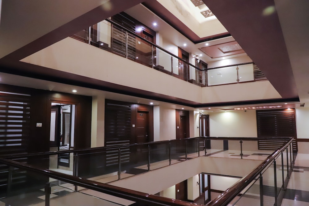 HOTEL VIJAN PALACE 27/28