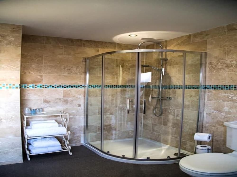 Harrogate Elite Living 45/49