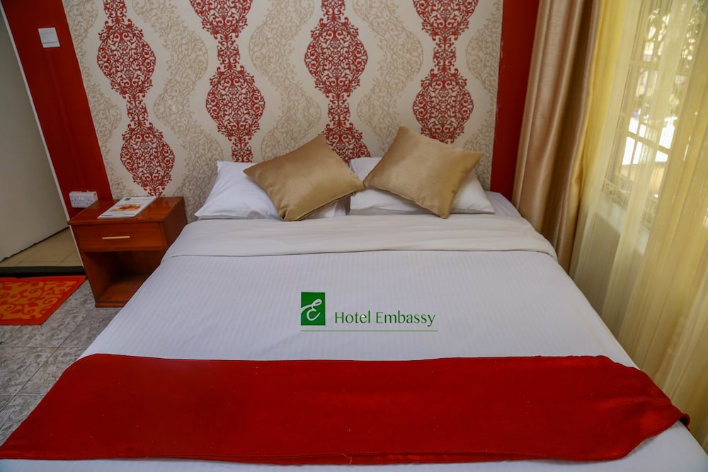Hotel Embassy 17/58