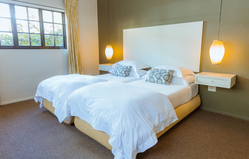 Cape Standard Guest House 28/59