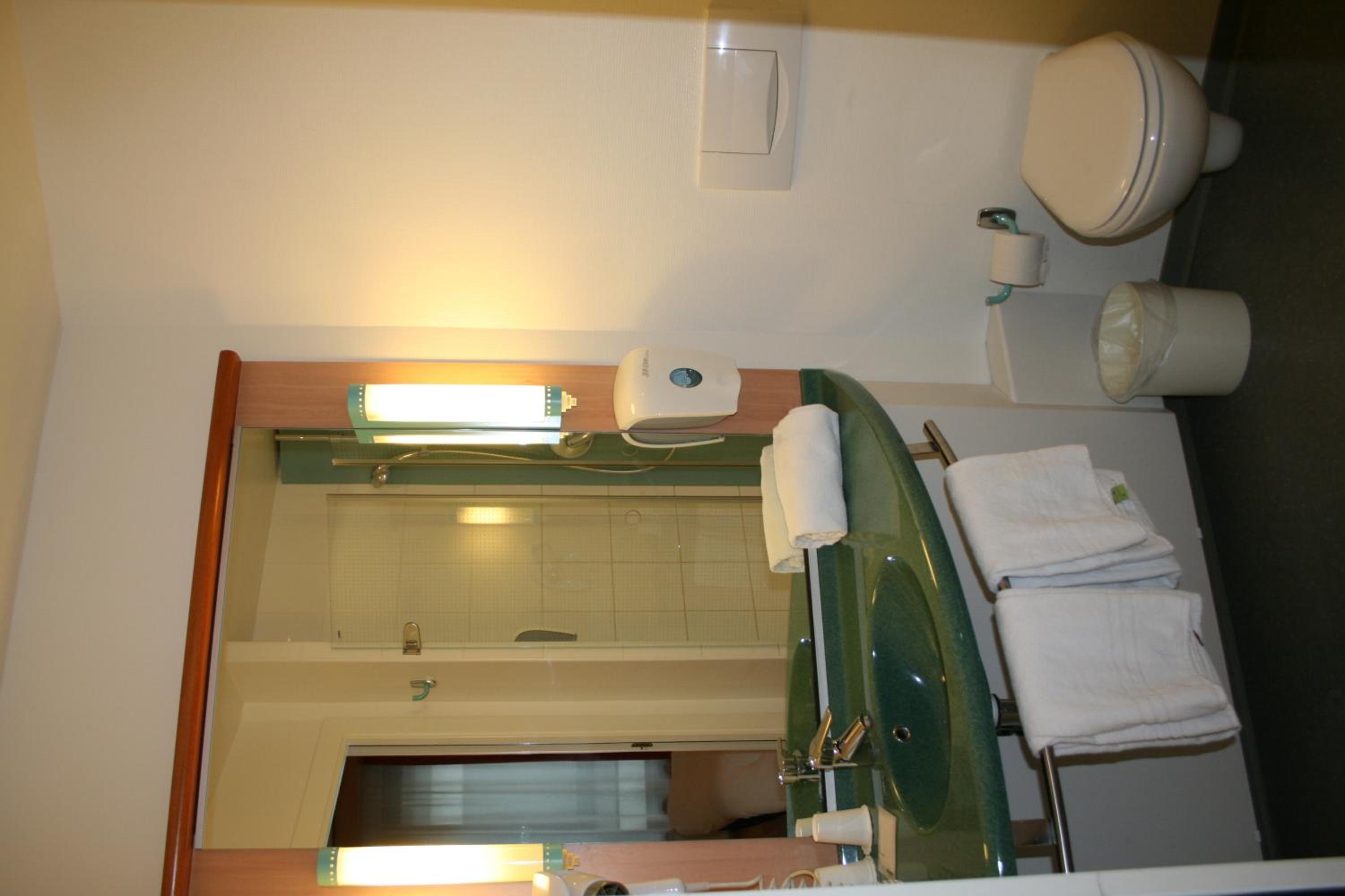 غرفة سوبيريور ثلاثية، IBIS CHARLEROI CENTRE GARE 7/9