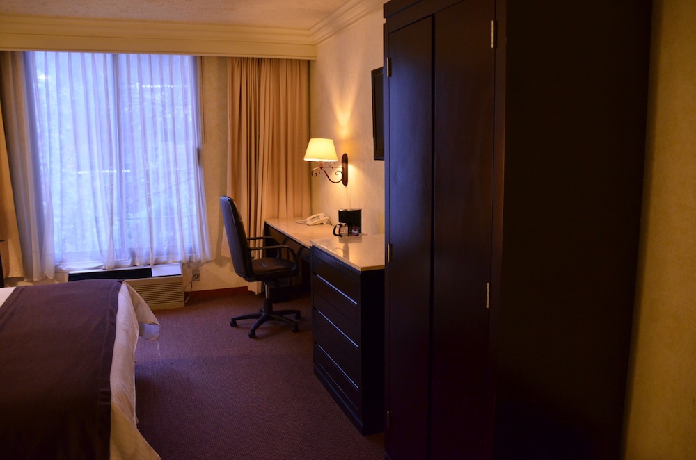Hotel Gobernador 27/49