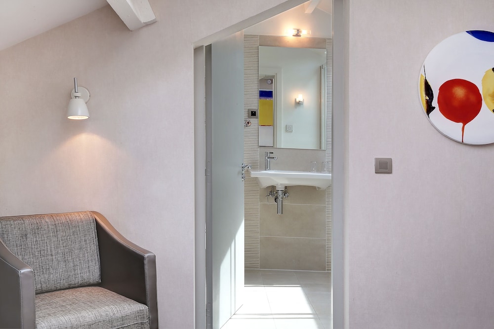 Hotel A La Villa Des Artistes 29/72
