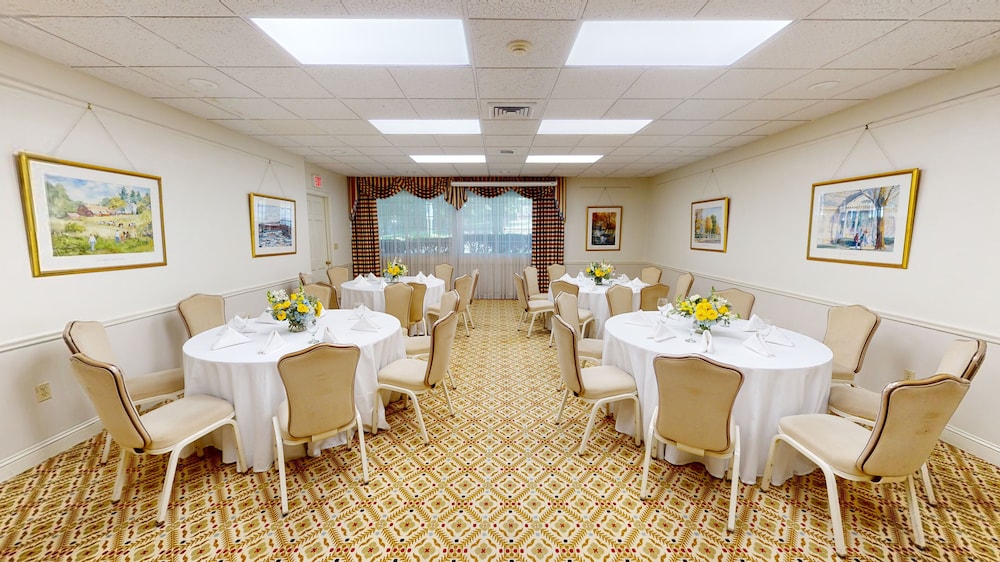The Farmington Inn &amp; Suites 31/54