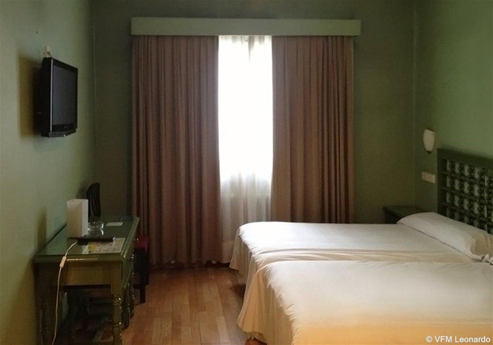 Hotel Madrid Rio 9/22