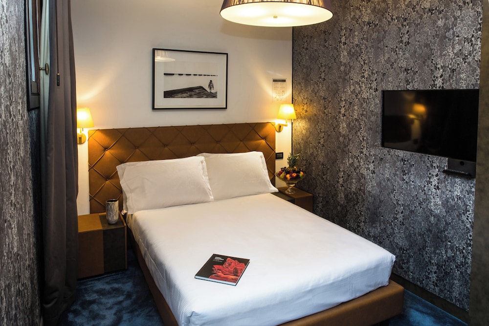 STANDARD, DOUBLE BED