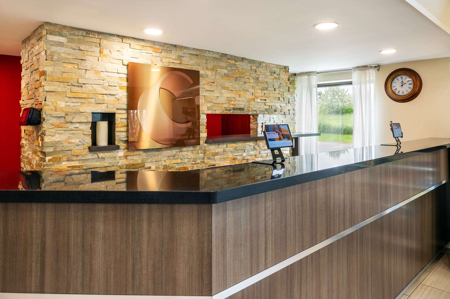 Comfort Inn Newmarket - Aurora 7/30