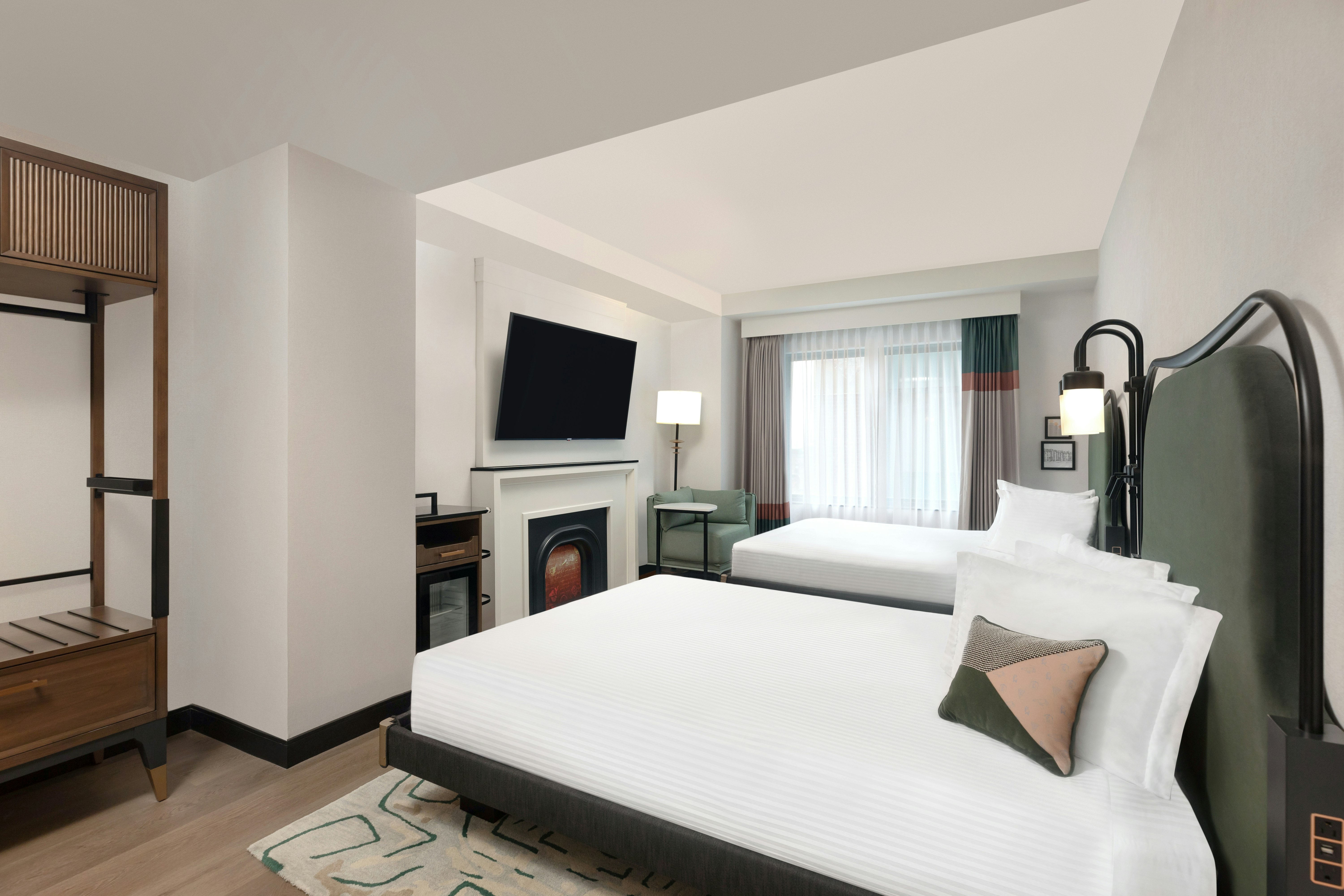 DELUXE, 2 DOUBLE BEDS, ACCESSIBLE